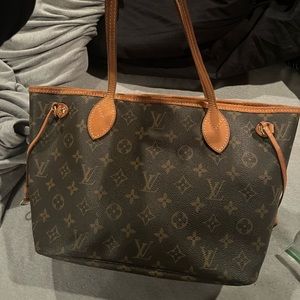 Authentic Louis Vuitton neverfull pm